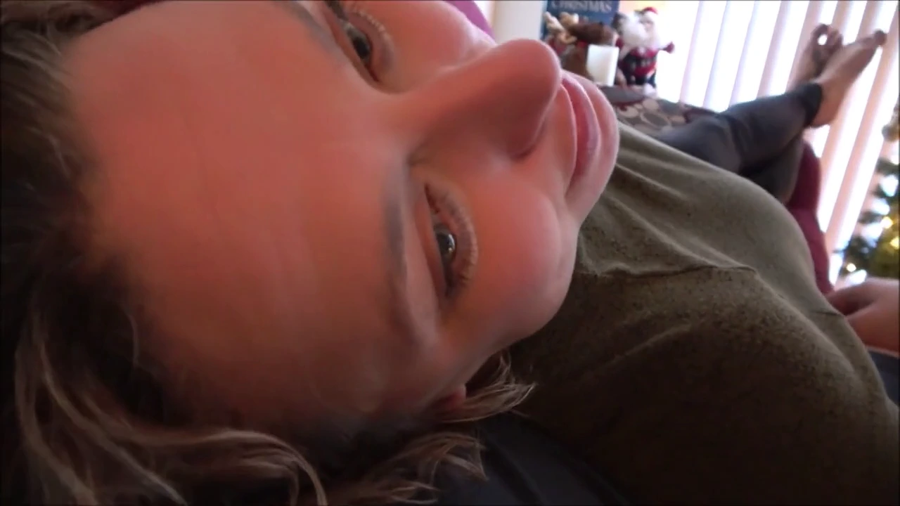 Alex Adams’ stepmom concerns his focus is too much on fun and not enough on responsibilities. She suggests a punishment, but Alex proposes a different way to keep him grounded during the holiday season.